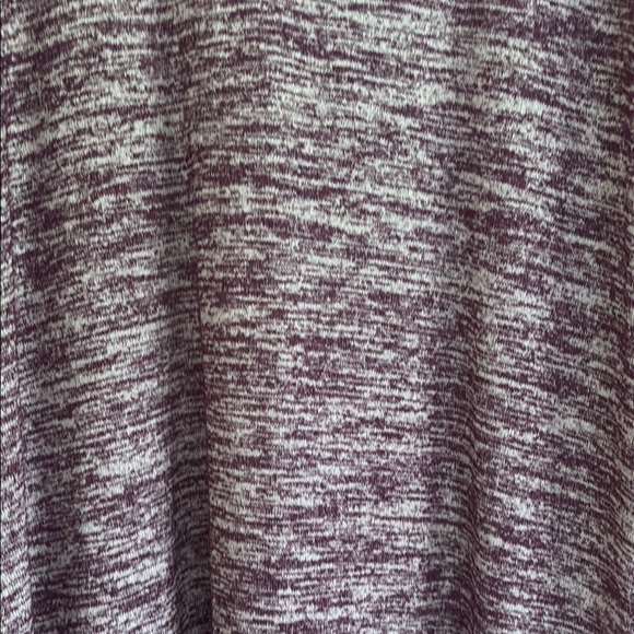 Maroon/purple Sleeveless Top - Picture 3 of 3